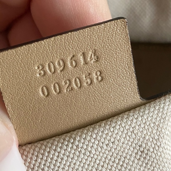 Authentic Gucci tote/shoulder bag in good condition! Large enough to hold iPad. - Picture 9 of 15